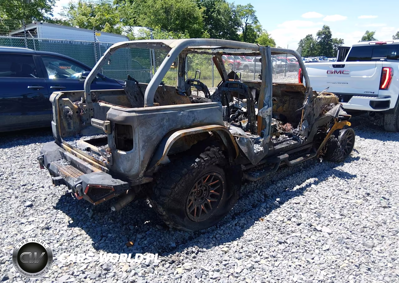 2020 Jeep Wrangler Unlimited Rubicon 4X4 VIN:1C4HJXFG0LW310485 - 4