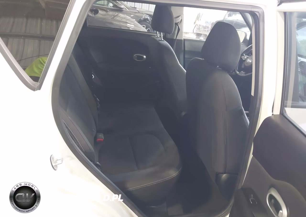 2018 Kia Soul VIN:KNDJN2A25J7605075 - 8