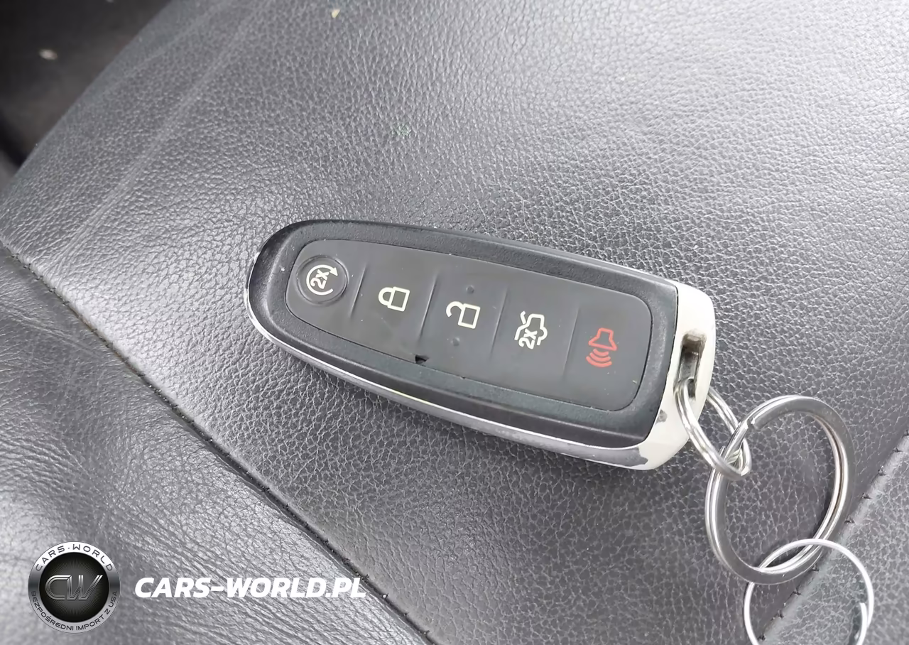 2013 Ford C-Max Energi Sel VIN:1FADP5CUXDL553970 - 11