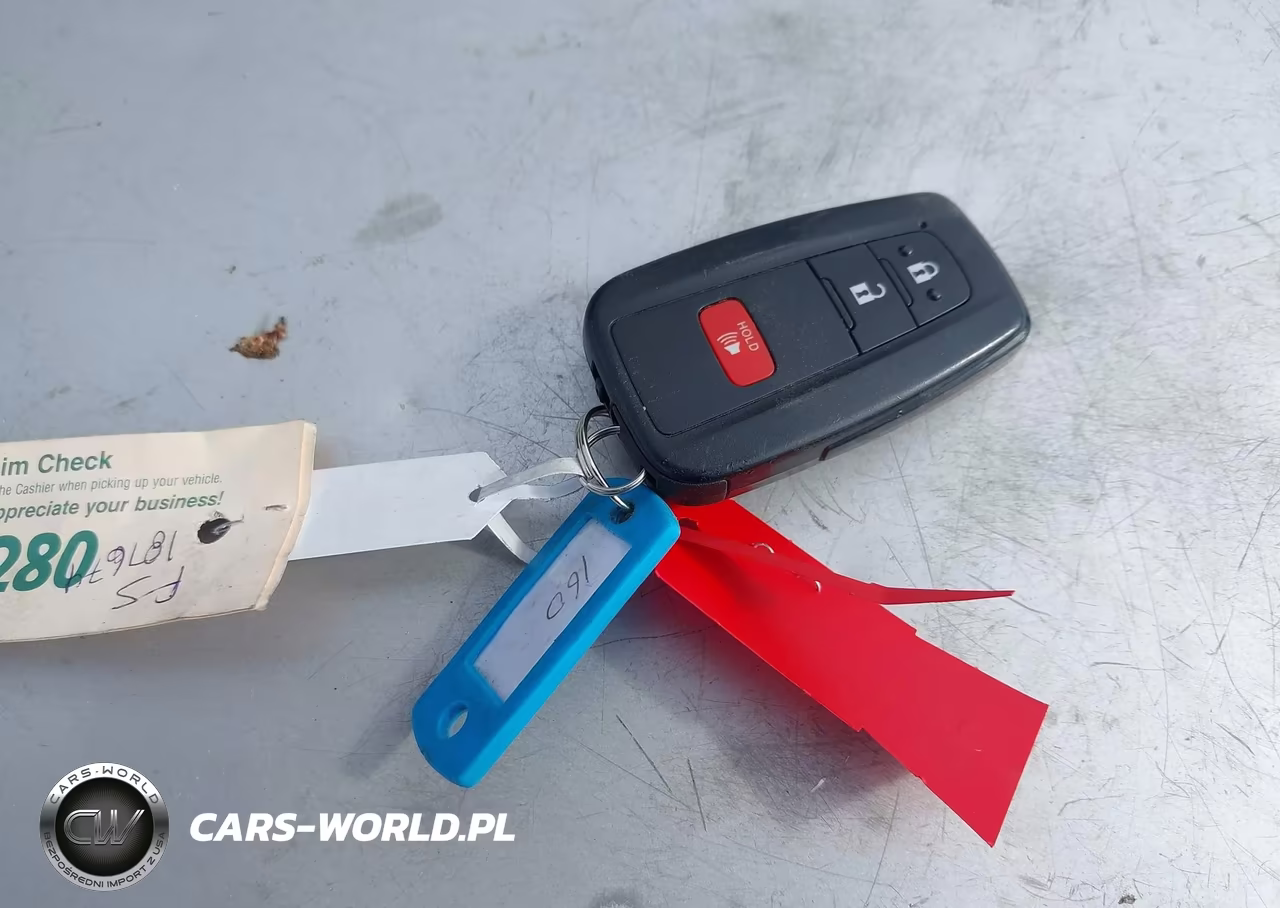 2018 Toyota Prius Two VIN:JTDKBRFU6J3585507 - 11
