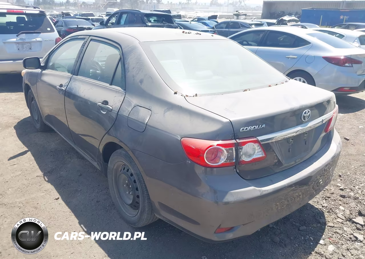 2013 Toyota Corolla Le VIN:5YFBU4EE9DP077339 - 3
