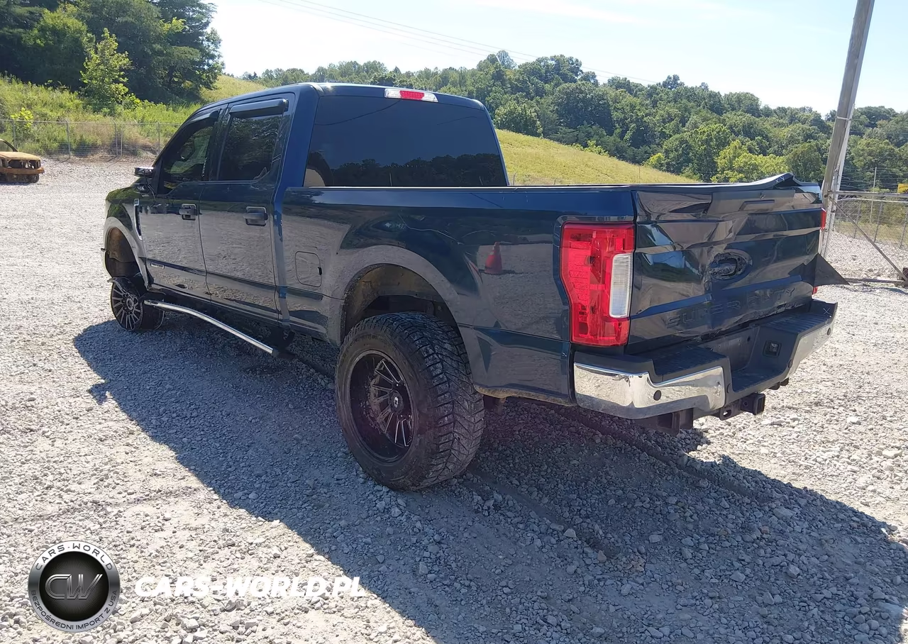 2017 Ford F-250 Xlt VIN:1FT7W2BT2HEC40083 - 3