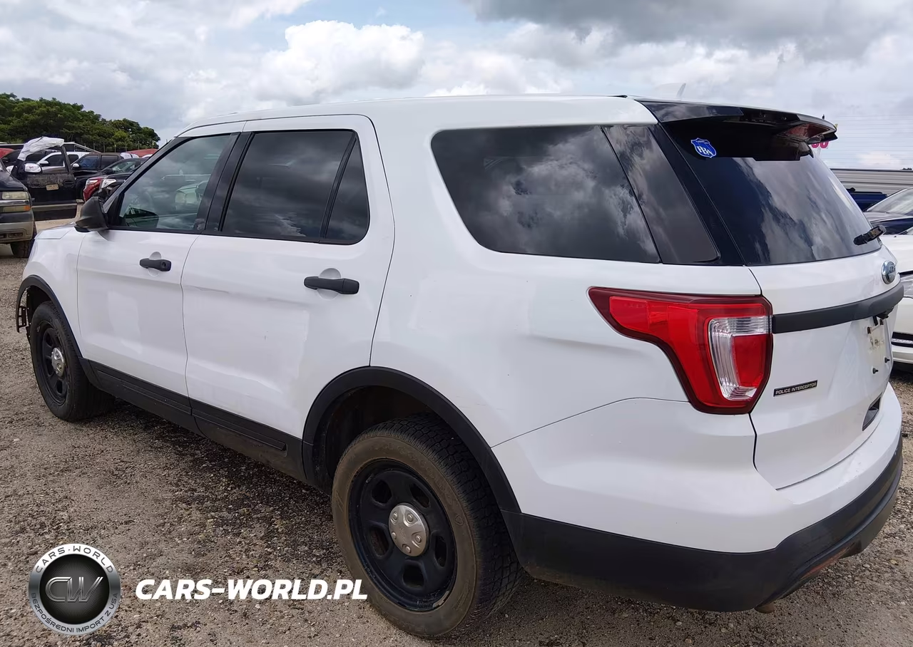 2017 Ford Utility Police Interceptor VIN:1FM5K8AR9HGB72456 - 3