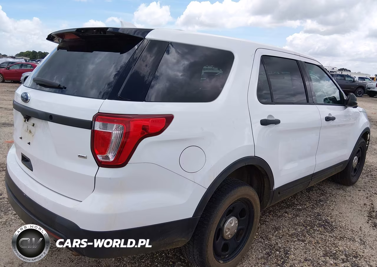 2017 Ford Utility Police Interceptor VIN:1FM5K8AR9HGB72456 - 4