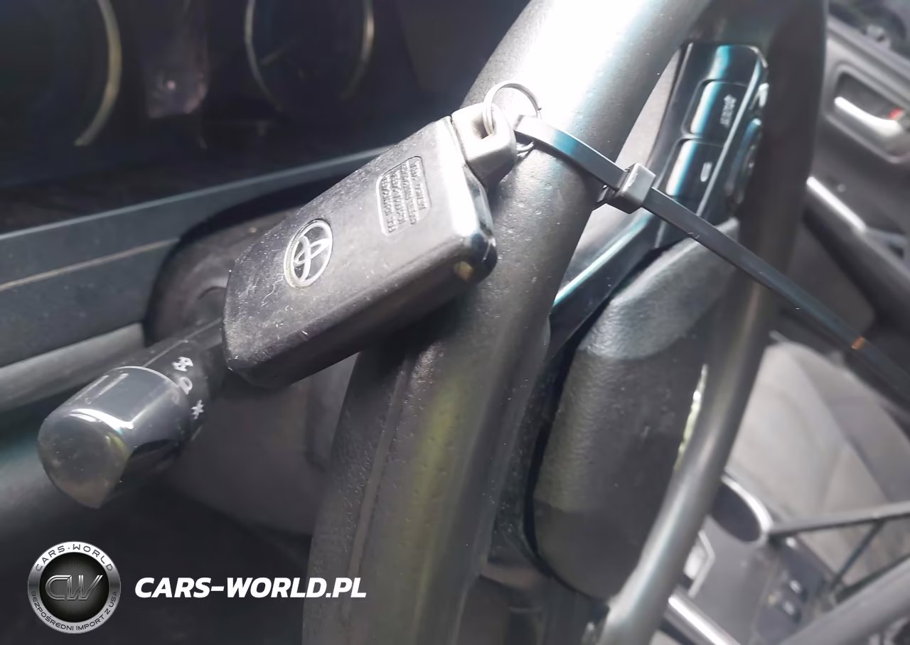 2015 Toyota Camry Hybrid Le VIN:4T1BD1FK8FU168509 - 11