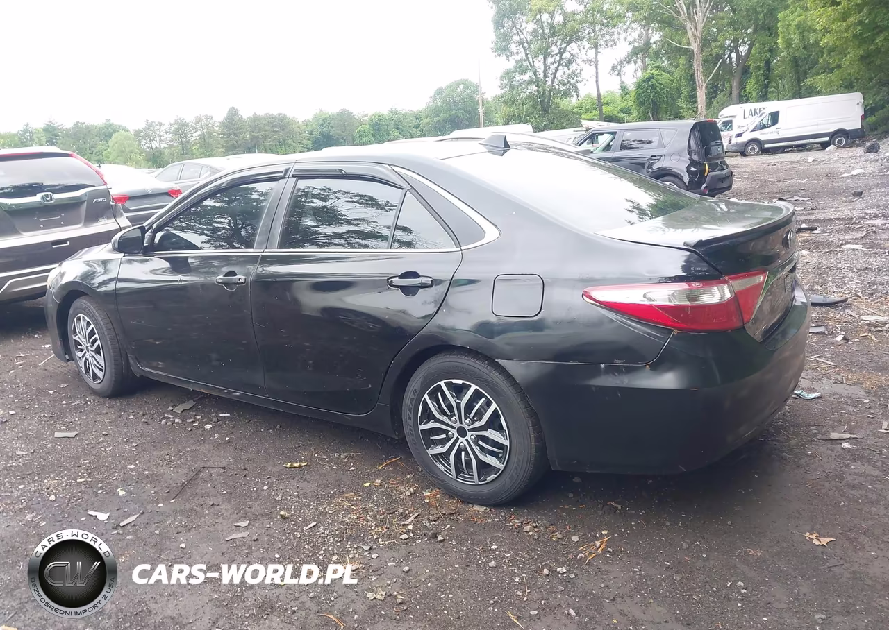 2015 Toyota Camry Hybrid Le VIN:4T1BD1FK8FU168509 - 14