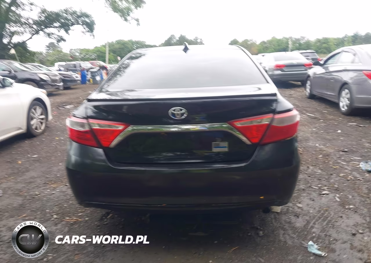 2015 Toyota Camry Hybrid Le VIN:4T1BD1FK8FU168509 - 16