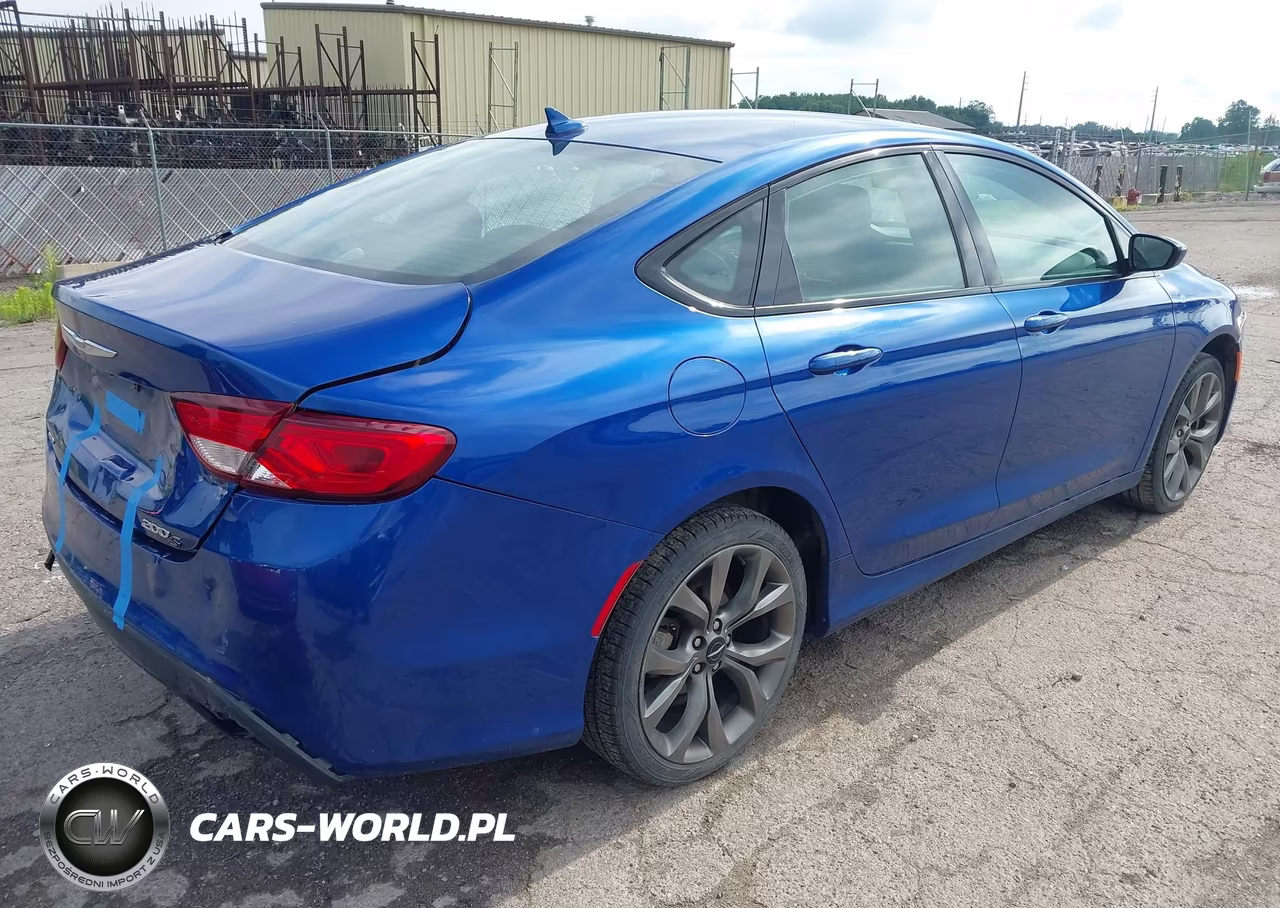 2015 Chrysler 200 S VIN:1C3CCCDG7FN656614 - 4
