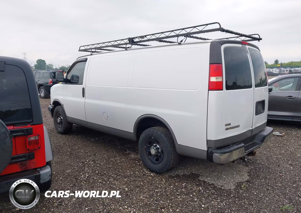 2011 Chevrolet Express 2500 Work Van VIN:1GCWGFFA6B1133853 - 3