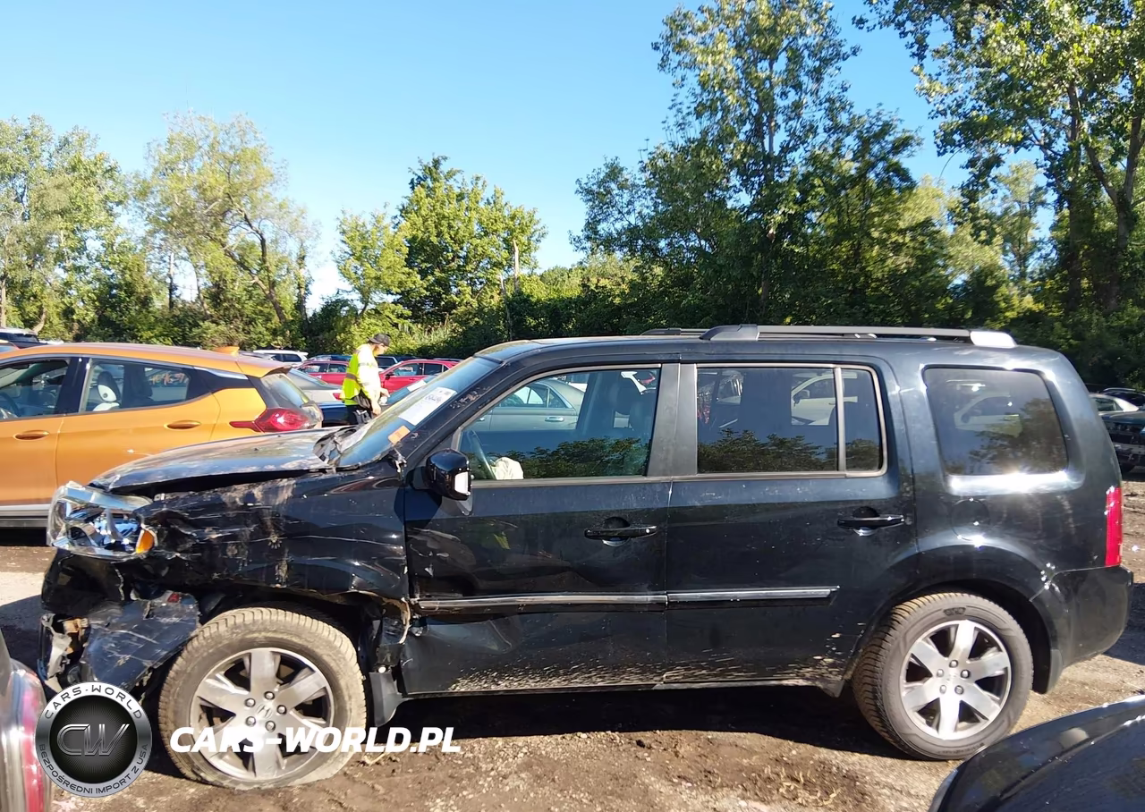 2015 Honda Pilot Touring VIN:5FNYF4H96FB053937 - 14