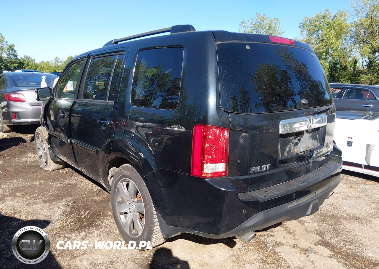 2015 Honda Pilot Touring VIN:5FNYF4H96FB053937 - 3