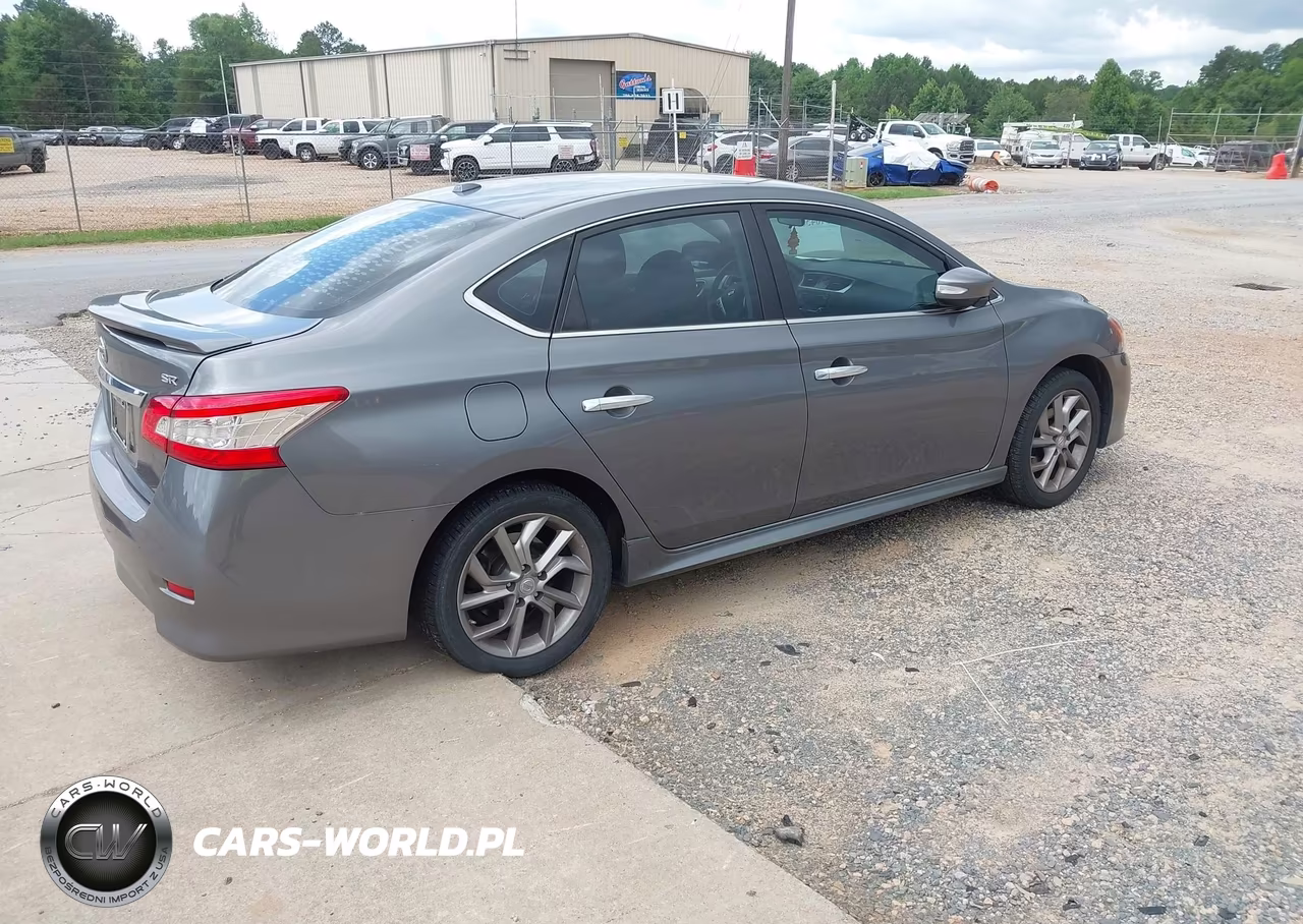 2015 Nissan Sentra Sr VIN:3N1AB7AP0FY303154 - 4