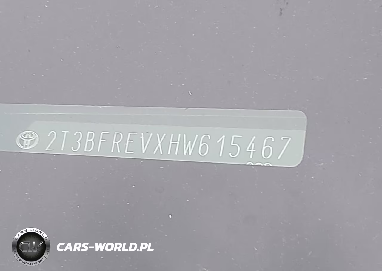 2017 Toyota Rav4 Le VIN:2T3BFREVXHW615467 - 9