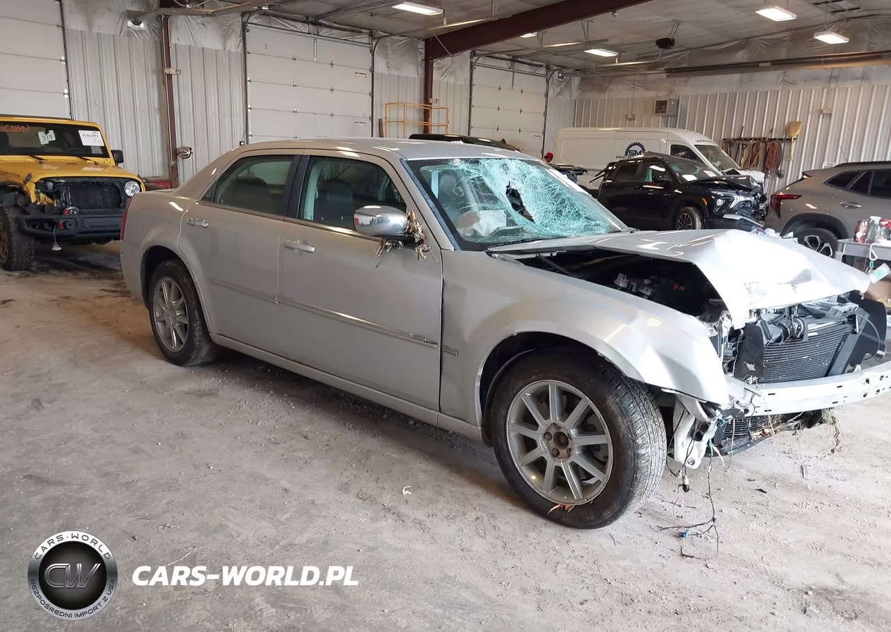 2010 Chrysler 300 Touring-Signature Series VIN:2C3CK5CV2AH331319 - 1