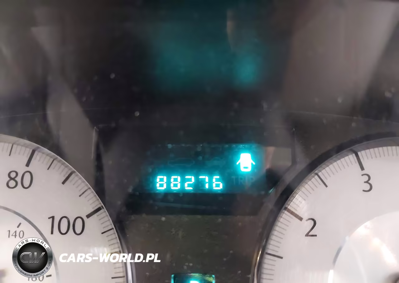 2010 Chrysler 300 Touring-Signature Series VIN:2C3CK5CV2AH331319 - 15