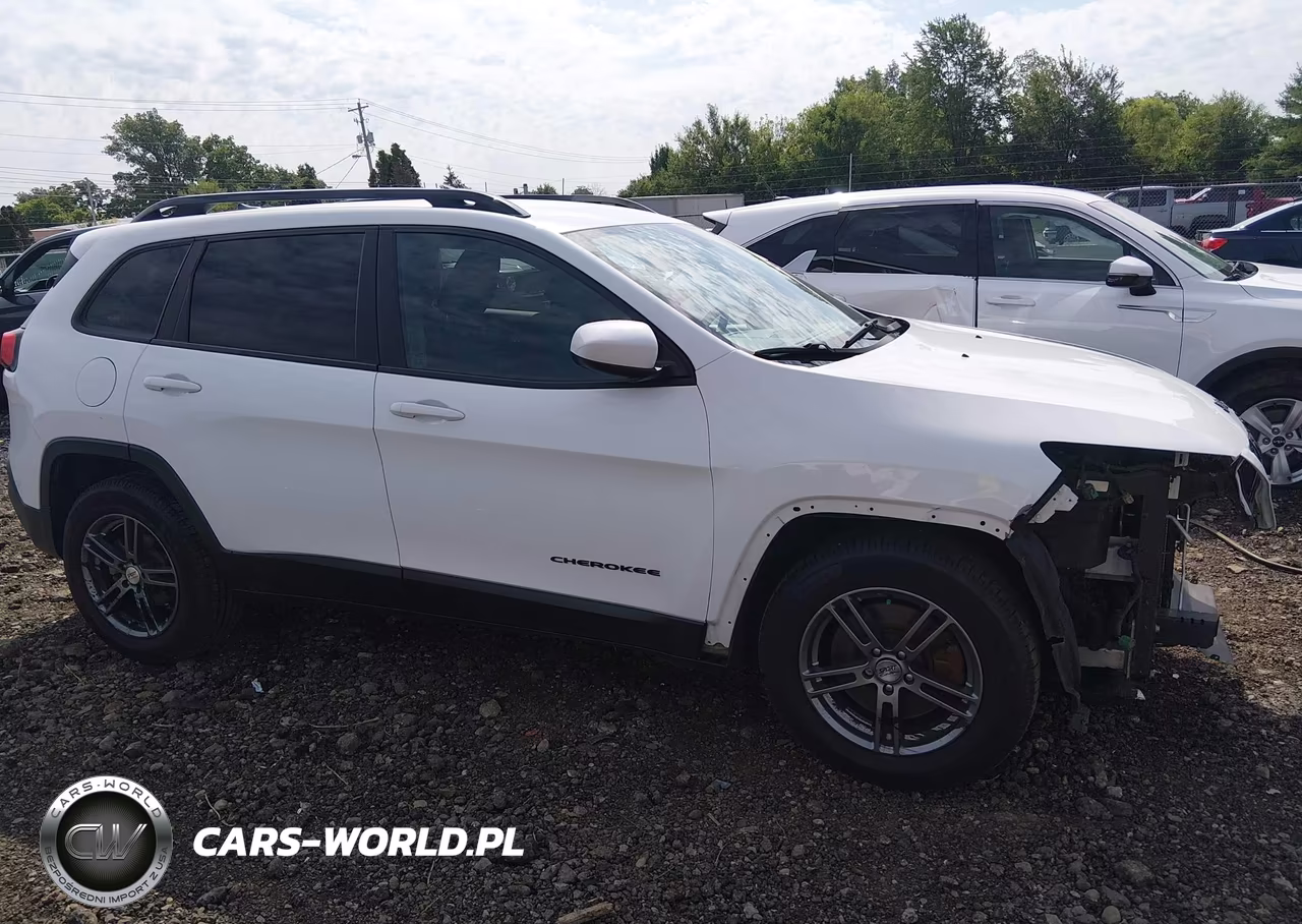 2016 Jeep Cherokee Altitude VIN:1C4PJLCB7GW107743 - 14