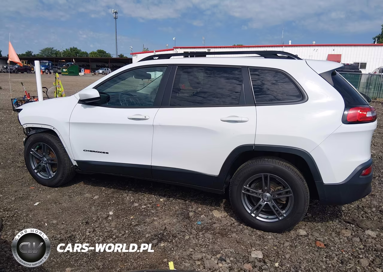 2016 Jeep Cherokee Altitude VIN:1C4PJLCB7GW107743 - 15