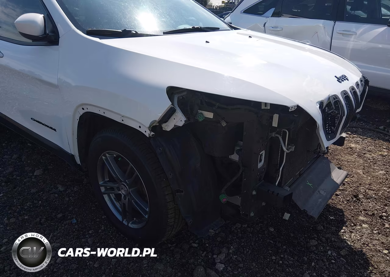 2016 Jeep Cherokee Altitude VIN:1C4PJLCB7GW107743 - 21