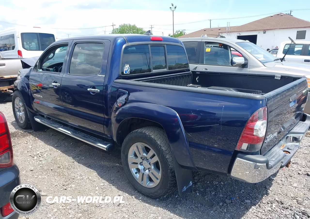 2013 Toyota Tacoma Base V6 VIN:3TMLU4EN3DM110864 - 3