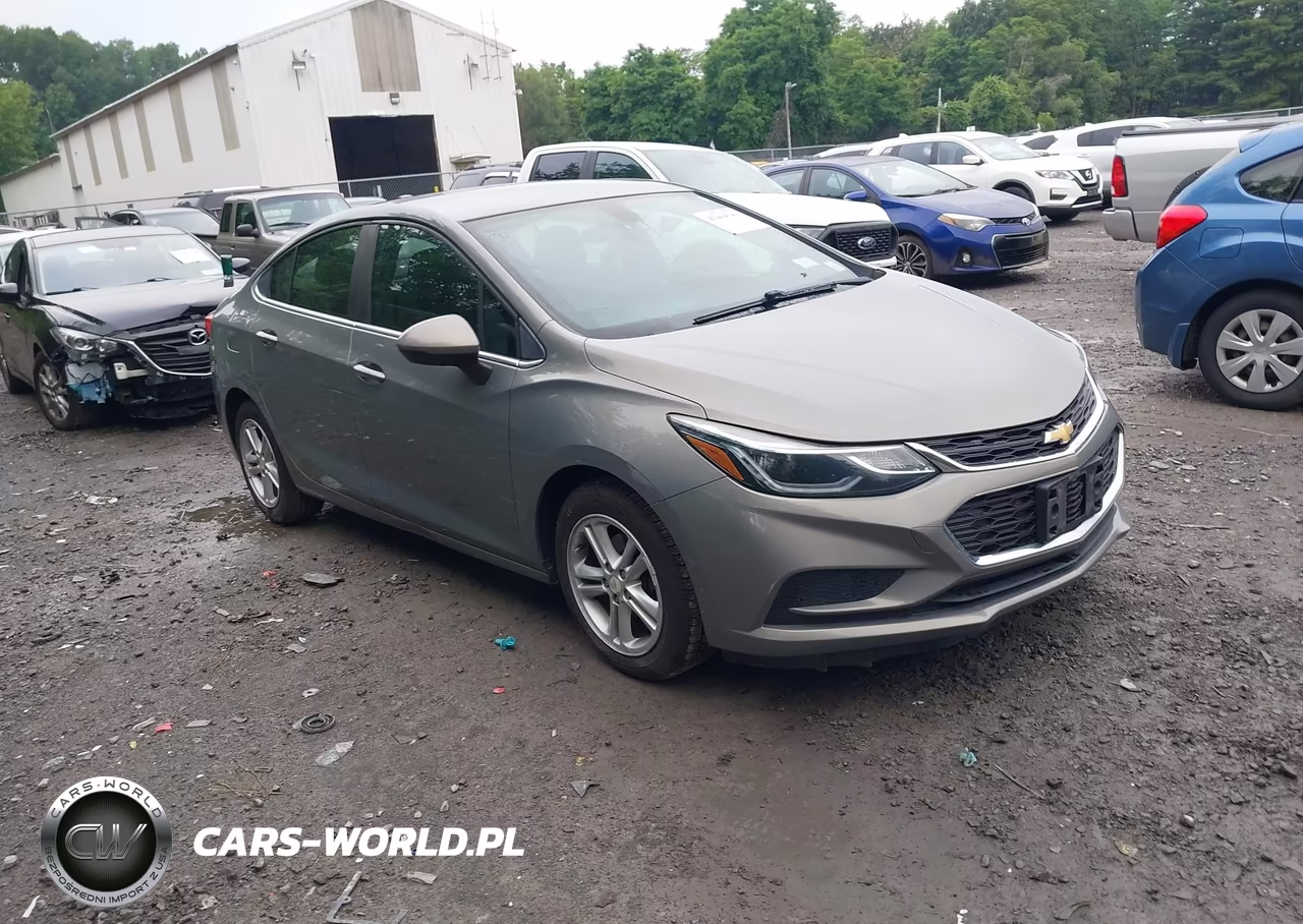 2017 Chevrolet Cruze Lt Auto – zdjęcie 1 z 11