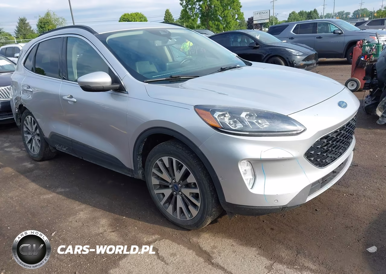 2020 Ford Escape Titanium Hybrid – zdjęcie 1 z 17