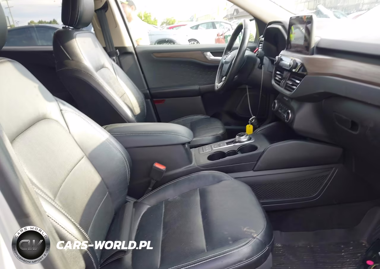 2020 Ford Escape Titanium Hybrid VIN:1FMCU9DZ3LUB01069 - 5