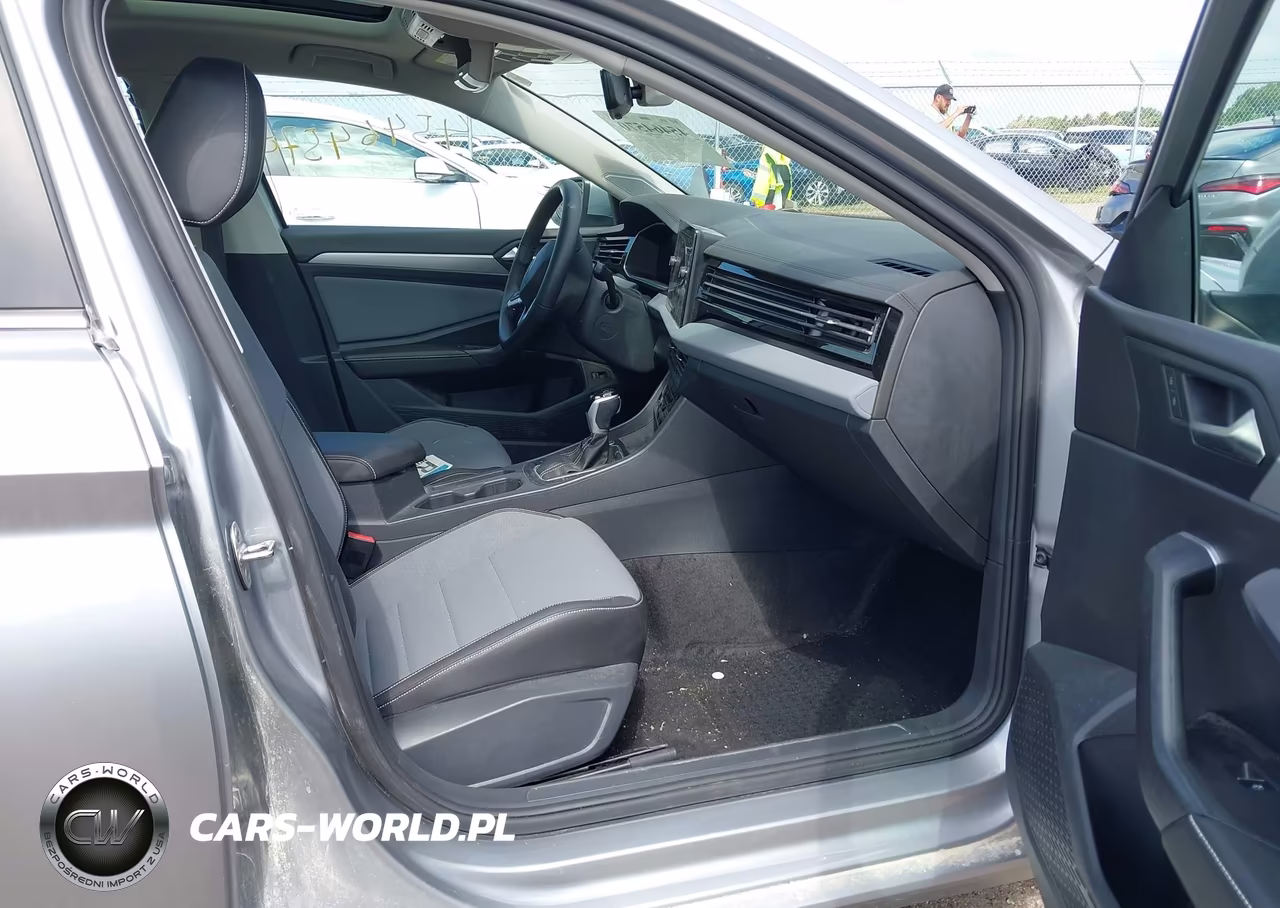 2025 Volkswagen Jetta 1.5T Se VIN:3VW7X7BU9SM011840 - 5