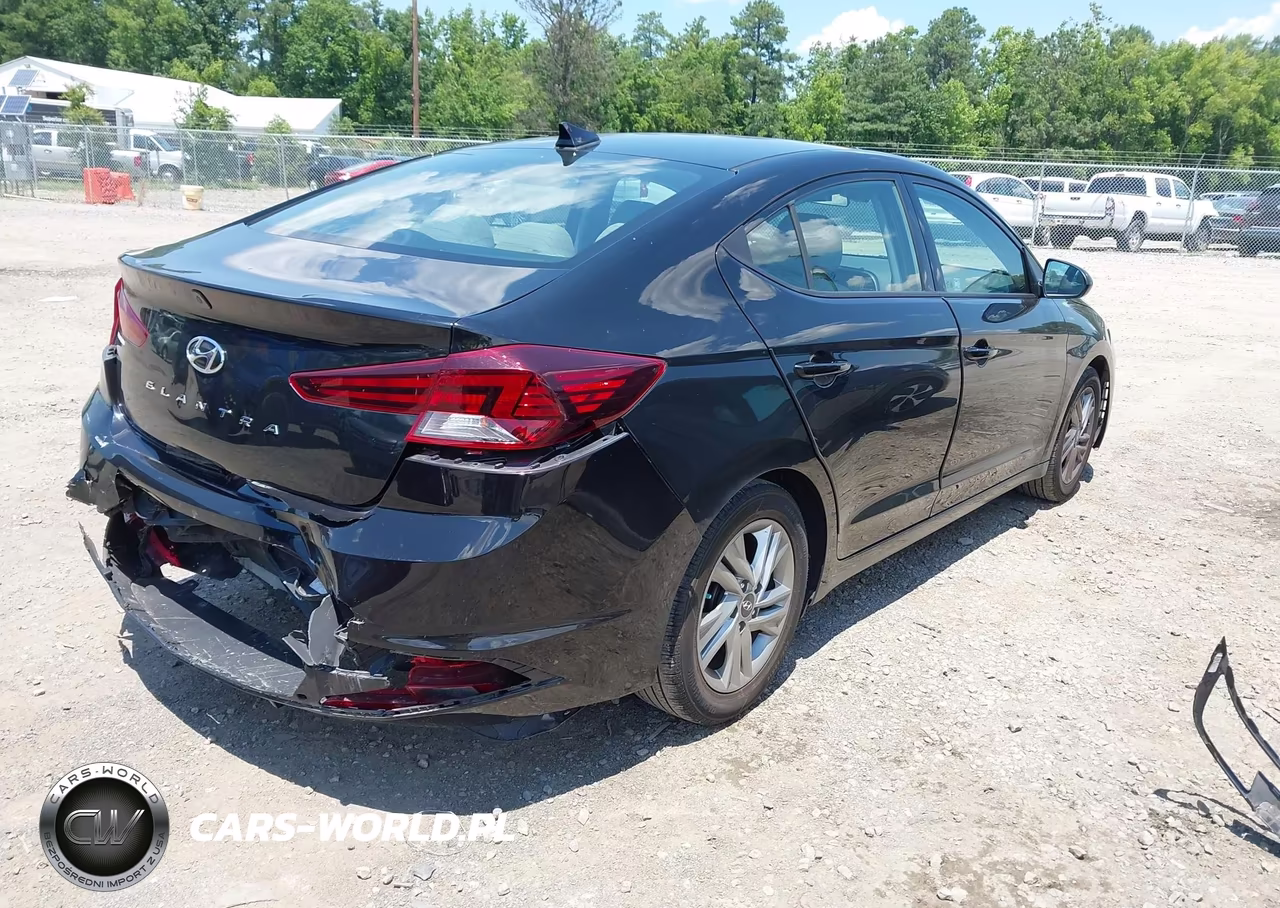 2020 Hyundai Elantra Sel VIN:5NPD84LF0LH584991 - 4