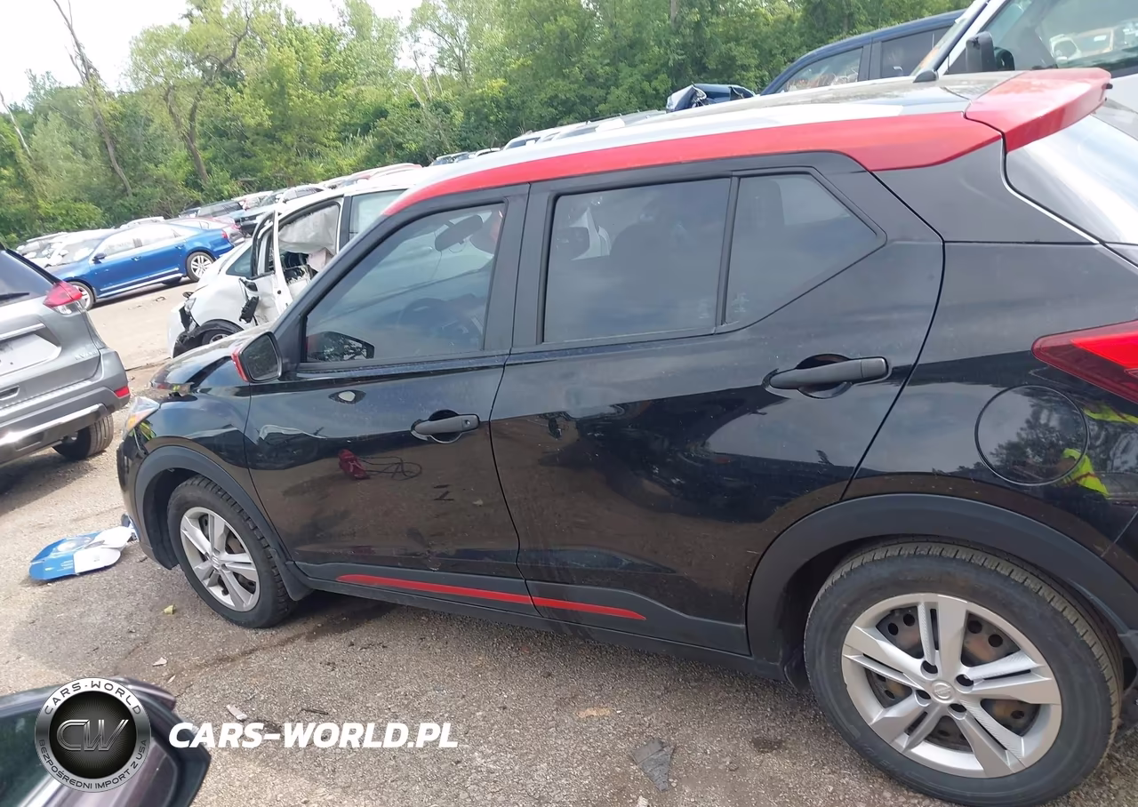 2019 Nissan Kicks S VIN:3N1CP5CU0KL555091 - 15