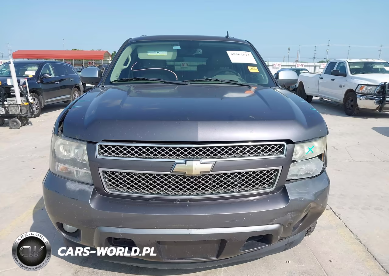 2011 Chevrolet Suburban Lt VIN:1GNSCJE07BR270038 - 12