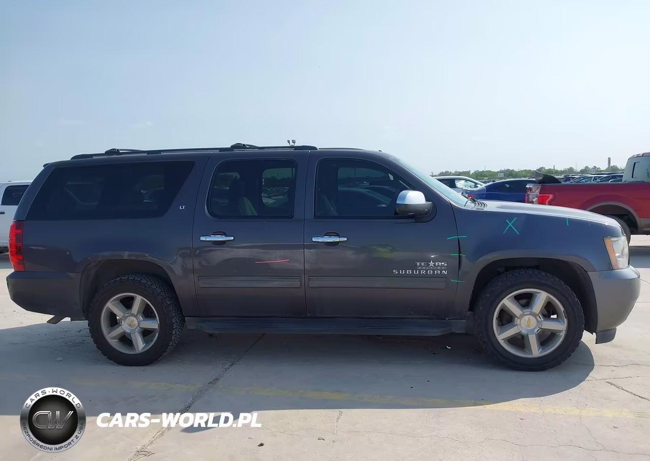 2011 Chevrolet Suburban Lt VIN:1GNSCJE07BR270038 - 13