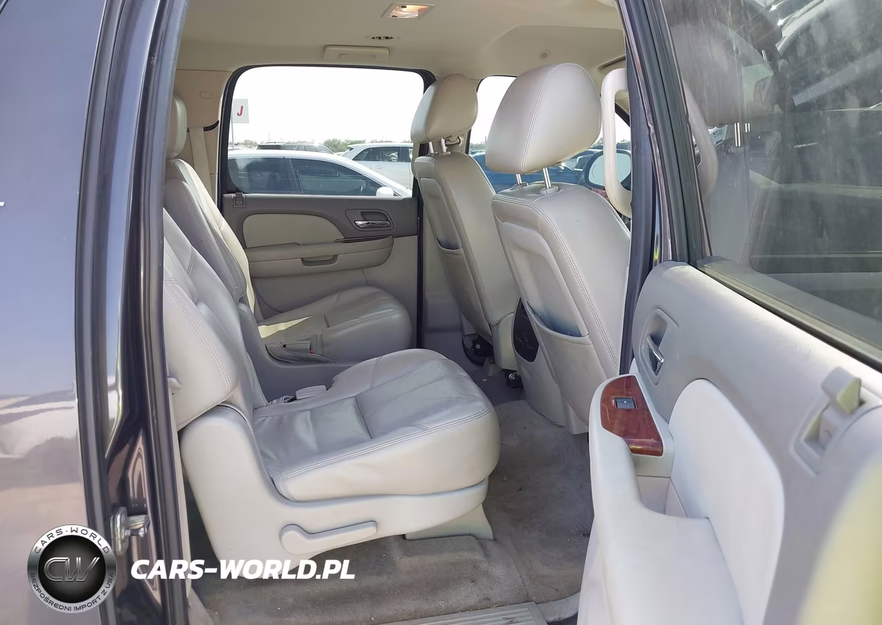 2011 Chevrolet Suburban Lt VIN:1GNSCJE07BR270038 - 8