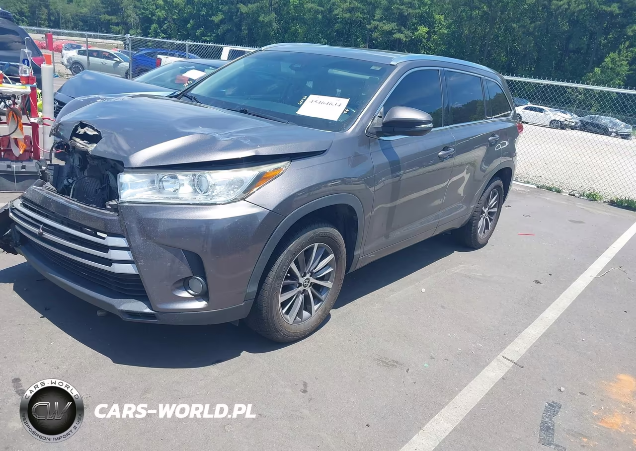 2018 Toyota Highlander Xle VIN:5TDKZRFH7JS533767 - 2