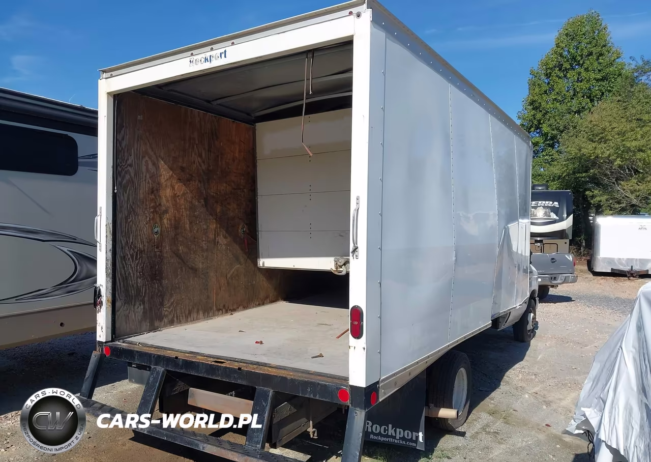 2019 Ford E-350 Cutaway VIN:1FDWE3F60KDC65176 - 4