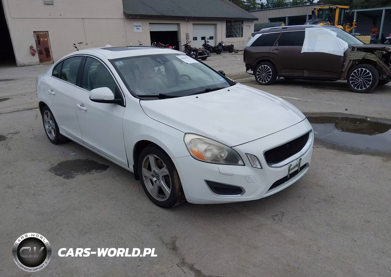 2012 Volvo S60 T5-T5 W-Moonroof