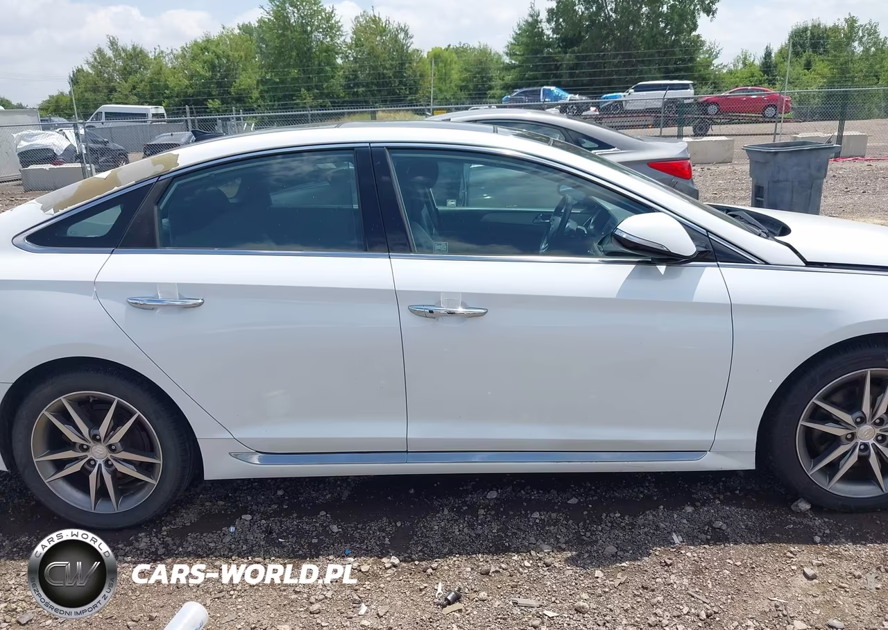2015 Hyundai Sonata Sport 2.0T VIN:5NPE34AB0FH081016 - 13