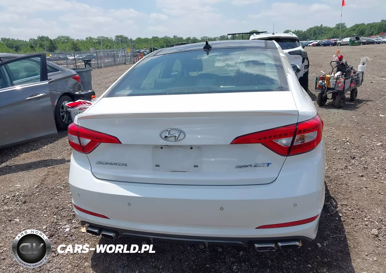 2015 Hyundai Sonata Sport 2.0T VIN:5NPE34AB0FH081016 - 16