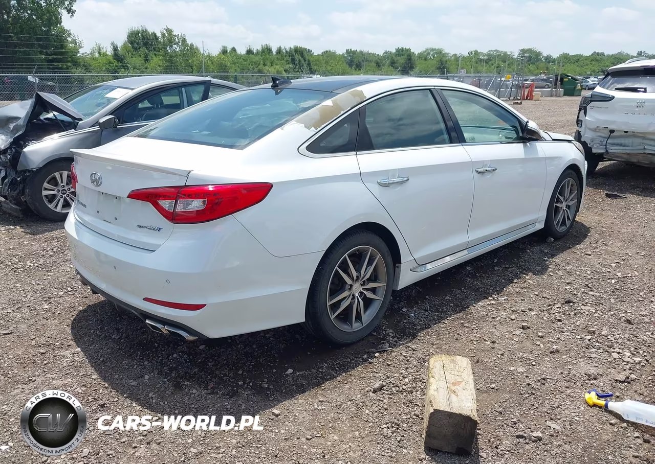 2015 Hyundai Sonata Sport 2.0T VIN:5NPE34AB0FH081016 - 4