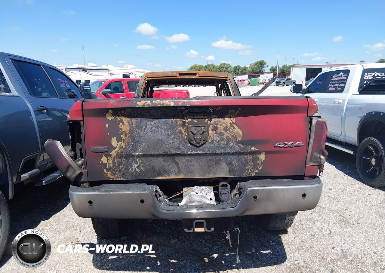 2017 Ram 3500 Laramie 4X4 8' Box VIN:3C63R3JLXHG557297 - 8