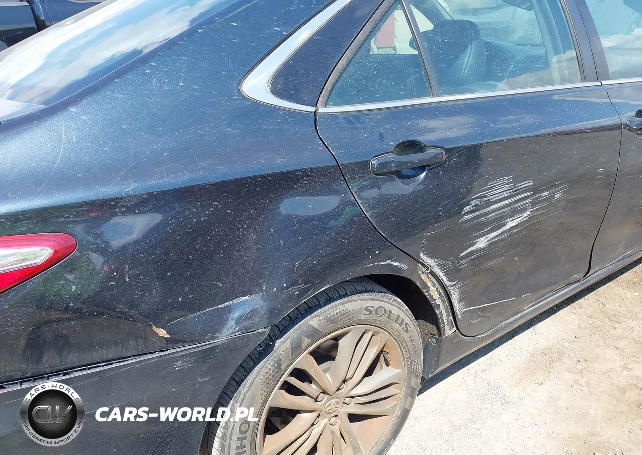 2015 Toyota Camry Se VIN:4T1BF1FK3FU947729 - 17