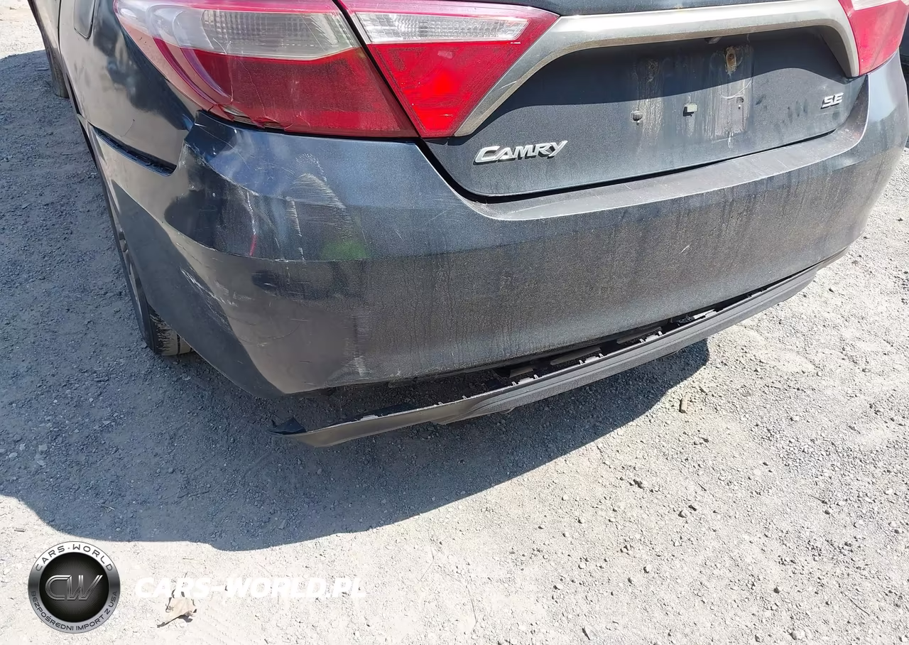 2015 Toyota Camry Se VIN:4T1BF1FK3FU947729 - 18