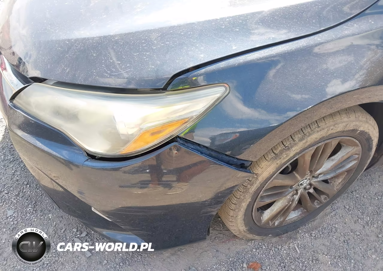 2015 Toyota Camry Se VIN:4T1BF1FK3FU947729 - 19