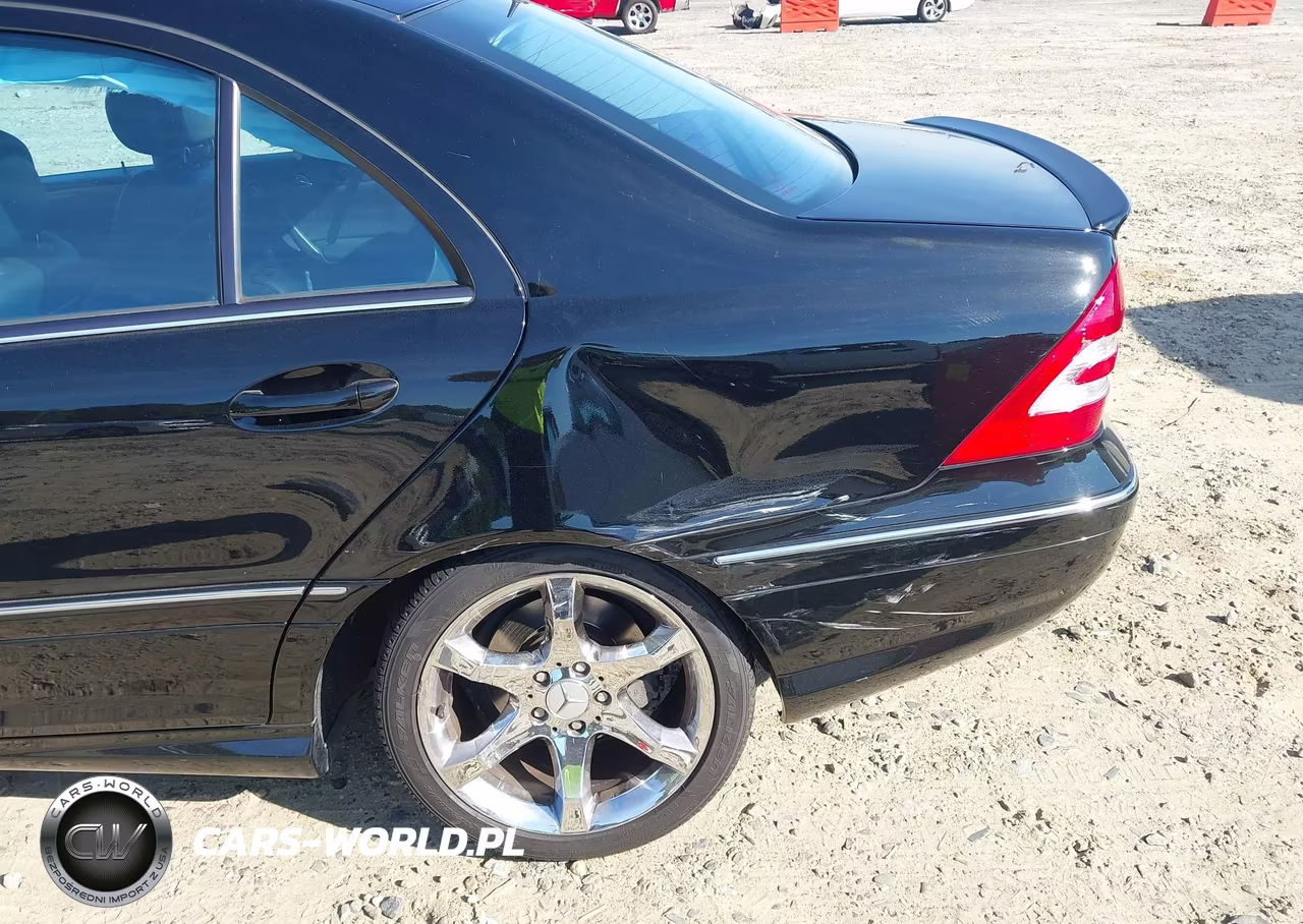 2007 Mercedes-Benz C 230 Sport VIN:WDBRF52H67F877832 - 6