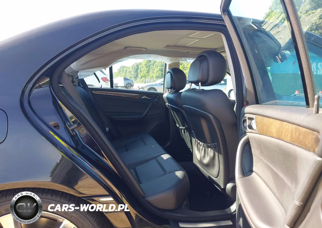 2007 Mercedes-Benz C 230 Sport VIN:WDBRF52H67F877832 - 8