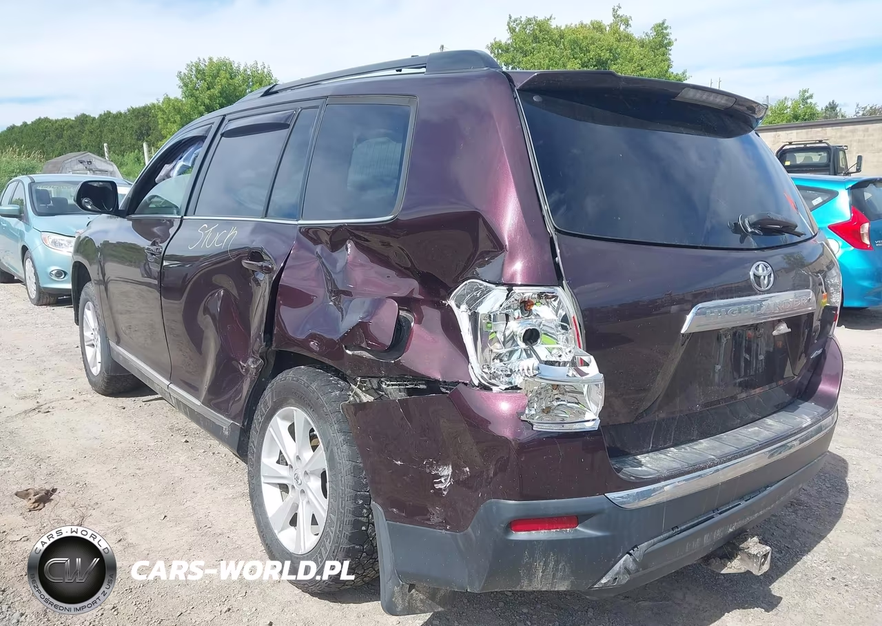 2013 Toyota Highlander Se V6 VIN:5TDBK3EH7DS229071 - 3