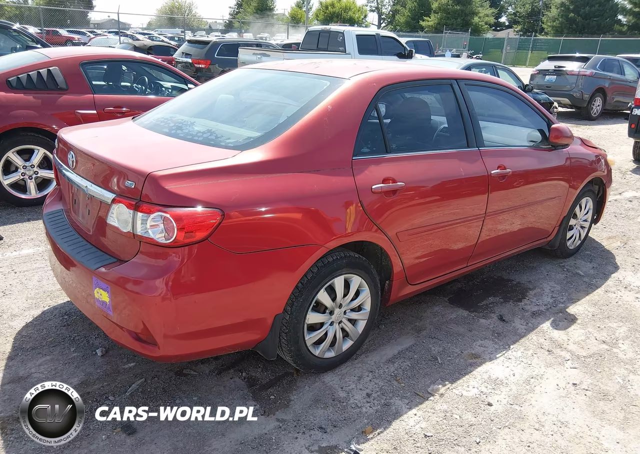 2013 Toyota Corolla Le VIN:2T1BU4EE4DC010132 - 4