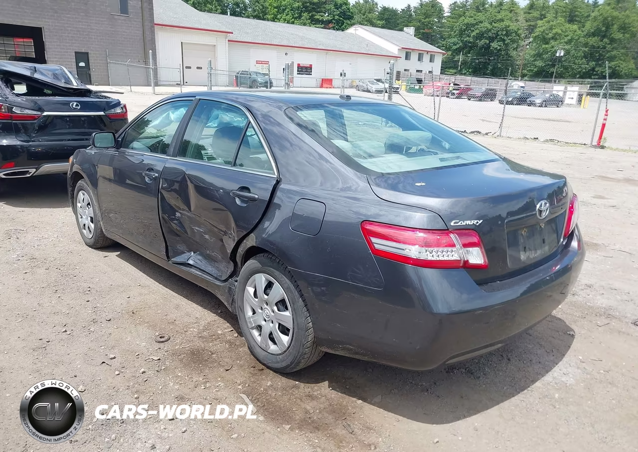 2010 Toyota Camry Le VIN:4T1BF3EKXAU018563 - 3