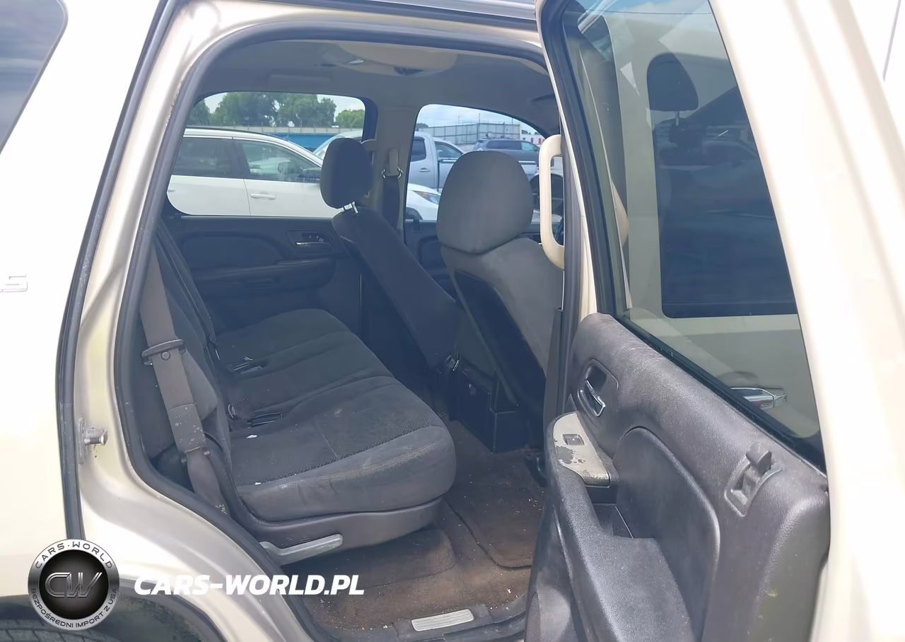 2008 Chevrolet Tahoe Ls VIN:1GNFC13C18R232831 - 8