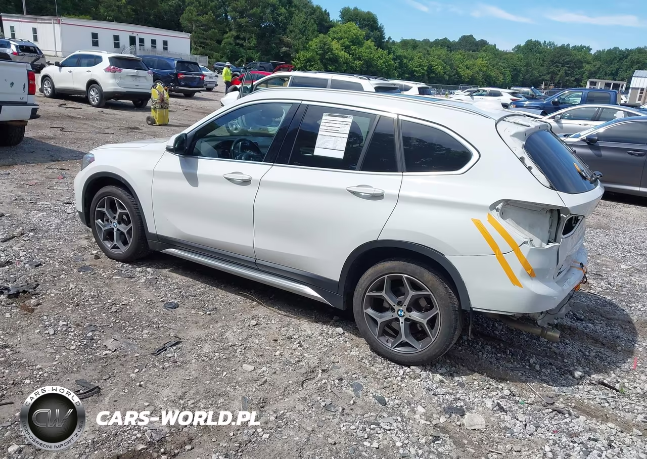2018 BMW X1 Sdrive28I VIN:WBXHU7C36J5L07685 - 3