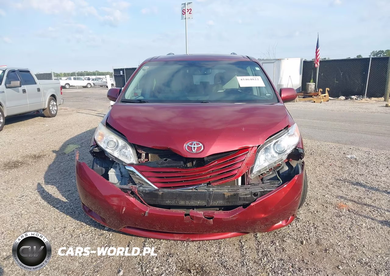 2017 Toyota Sienna Le 8 Passenger VIN:5TDKZ3DC3HS826905 - 13